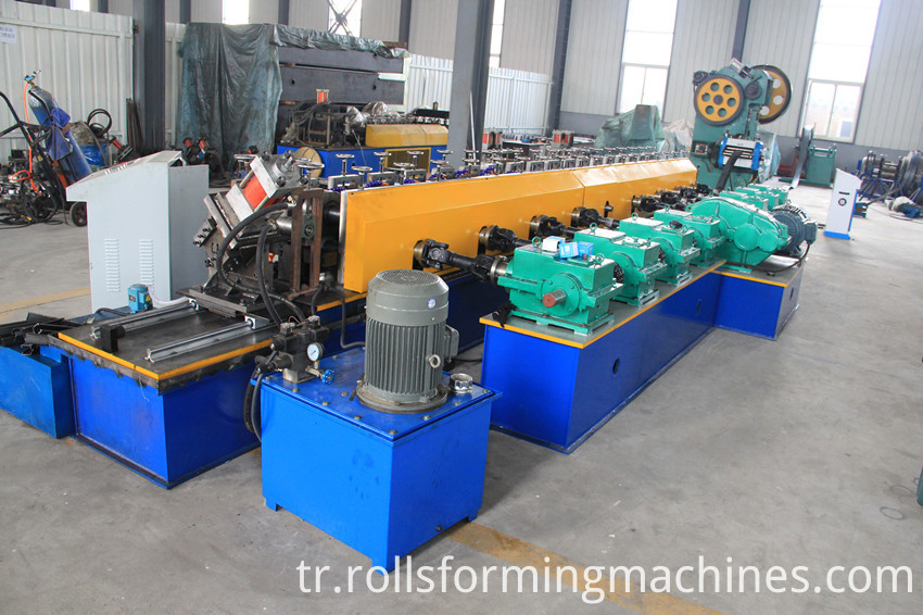 güneş kanalı kanalı şekillendirme makinesi Slotted Strut Channel Roll Forming Machine